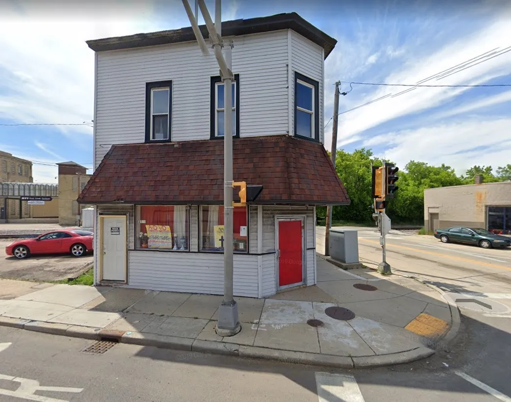 $1,195 - Commercial Space 1 Bathroom in Racine, WI